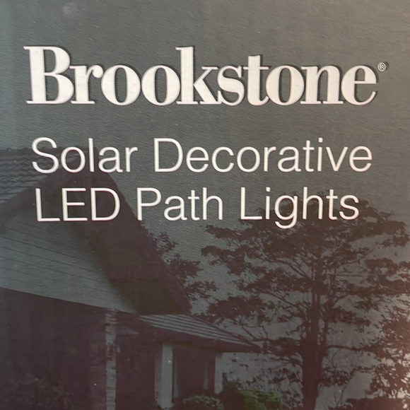 Brookstone Solar LED Path Lights - Picture 5 of 6